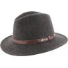 Adult large hat, cut edge, mottled, with topstitched belt.