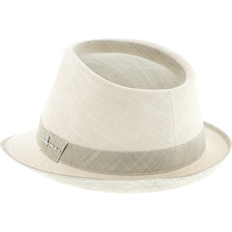 Two-tone cotton hat with small raised brim