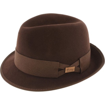 Chapeau petit bord bourdonné avec ceinture cuir