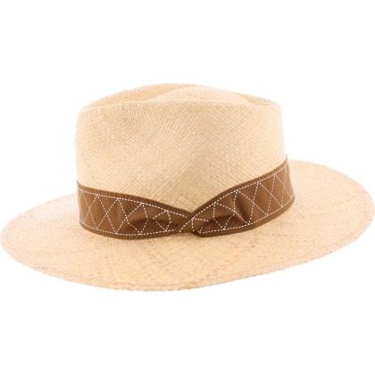 Large plain brim hat with pinched ribbon.