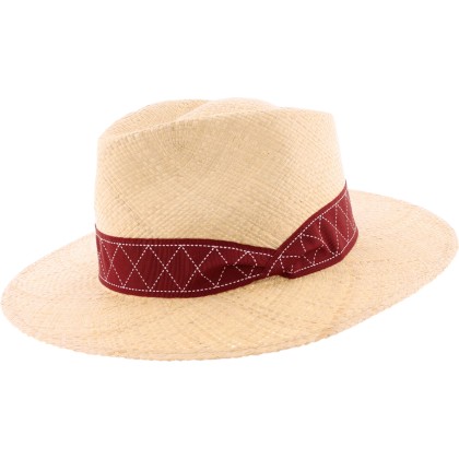 Large plain brim hat with pinched ribbon.