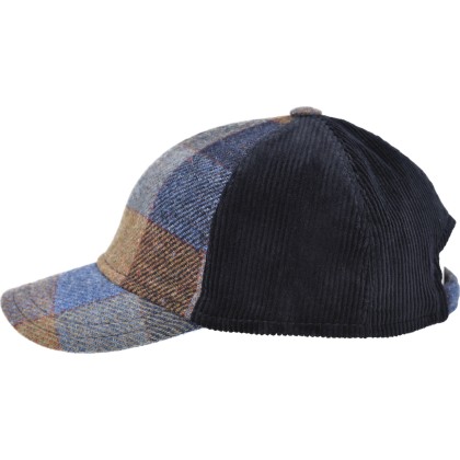 Baseball cap in wool canvas with square pattern.