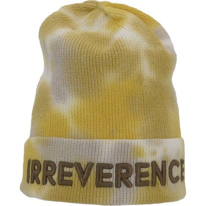 Bonnet teinté psyché avec une broderie.