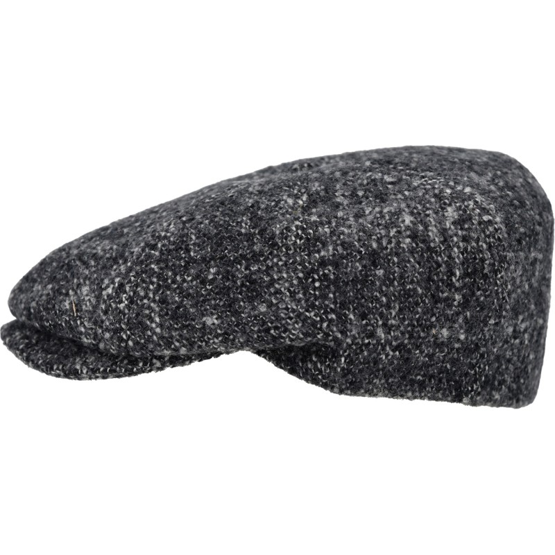 Gavroche cap in mottled tweed.