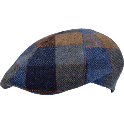 Casquette plate 6 côtes en toile de laine à motif carreaux.